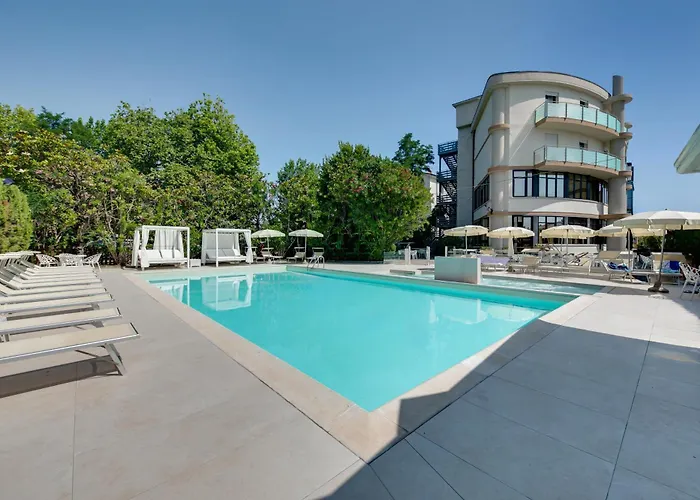 Hotel Capitol - Bianchi 4*