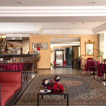 Capitol Hotel 4*