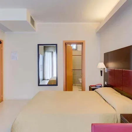 Отель Capitol 4*