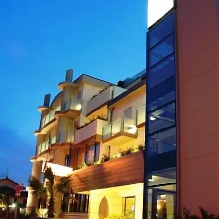 Capitol - Bianchi San Mauro Mare