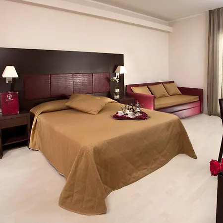 Capitol Ξενοδοχείο 4*