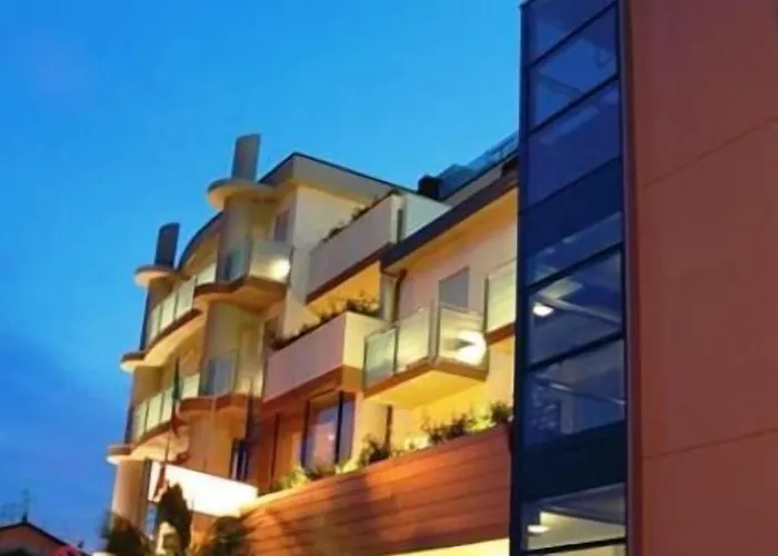 Capitol - Bianchi San Mauro Mare